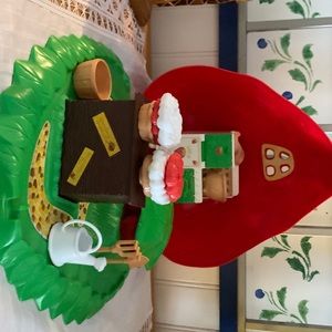 Strawberry Shortcake Baking Shop